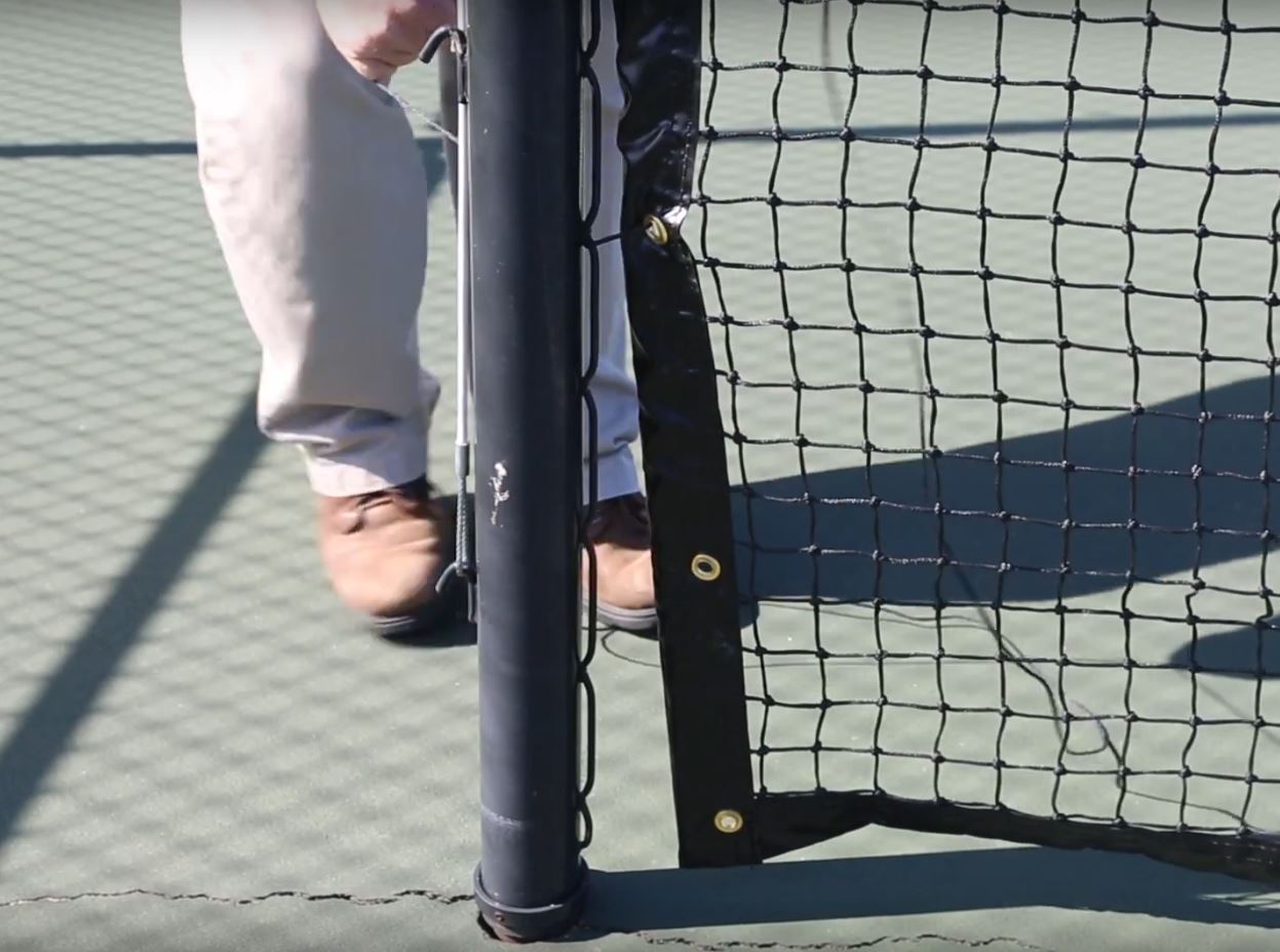 lacing a tennis net